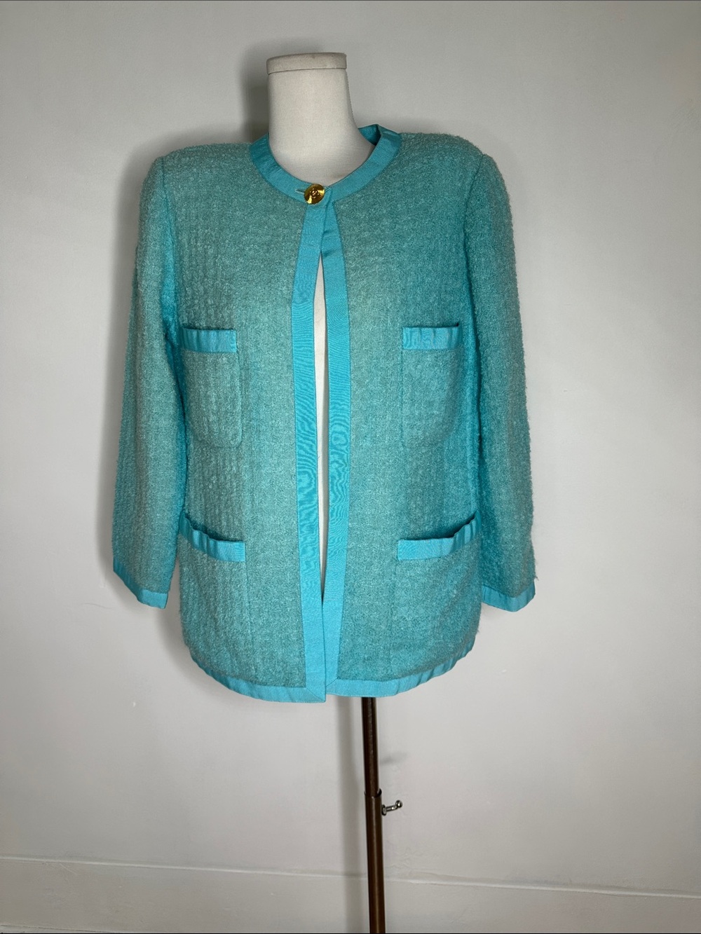 Vintage CHANEL Boucle Knit Blazer Jacket 1980s